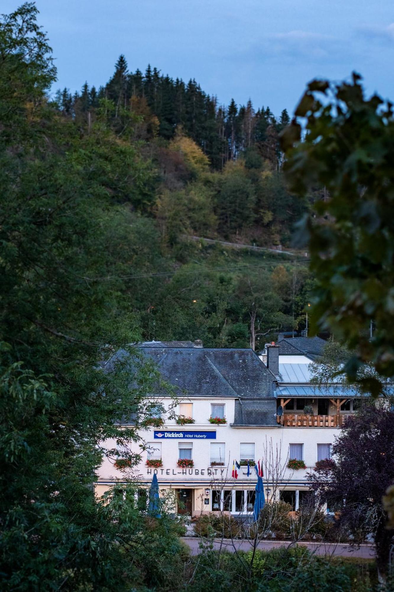 Hotel Huberty Kautenbach Esterno foto