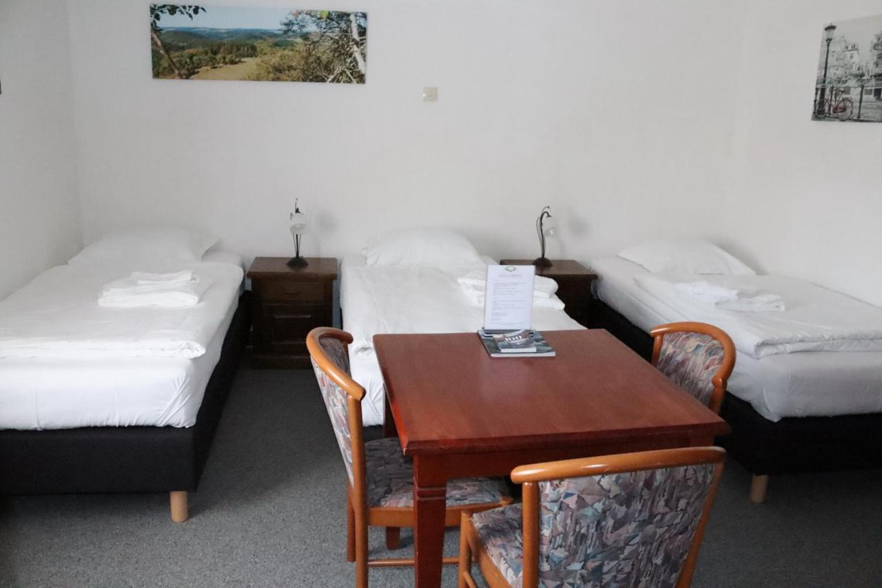 Hotel Huberty Kautenbach Esterno foto
